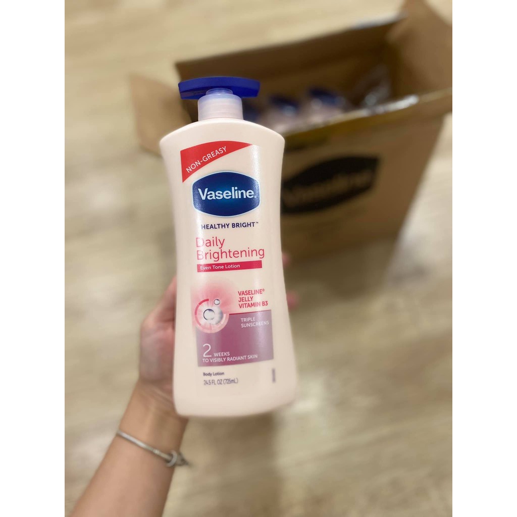 Sữa dưỡng thể Vaseline Healthy White UV Lightening Body Lotion 725ml | BigBuy360 - bigbuy360.vn
