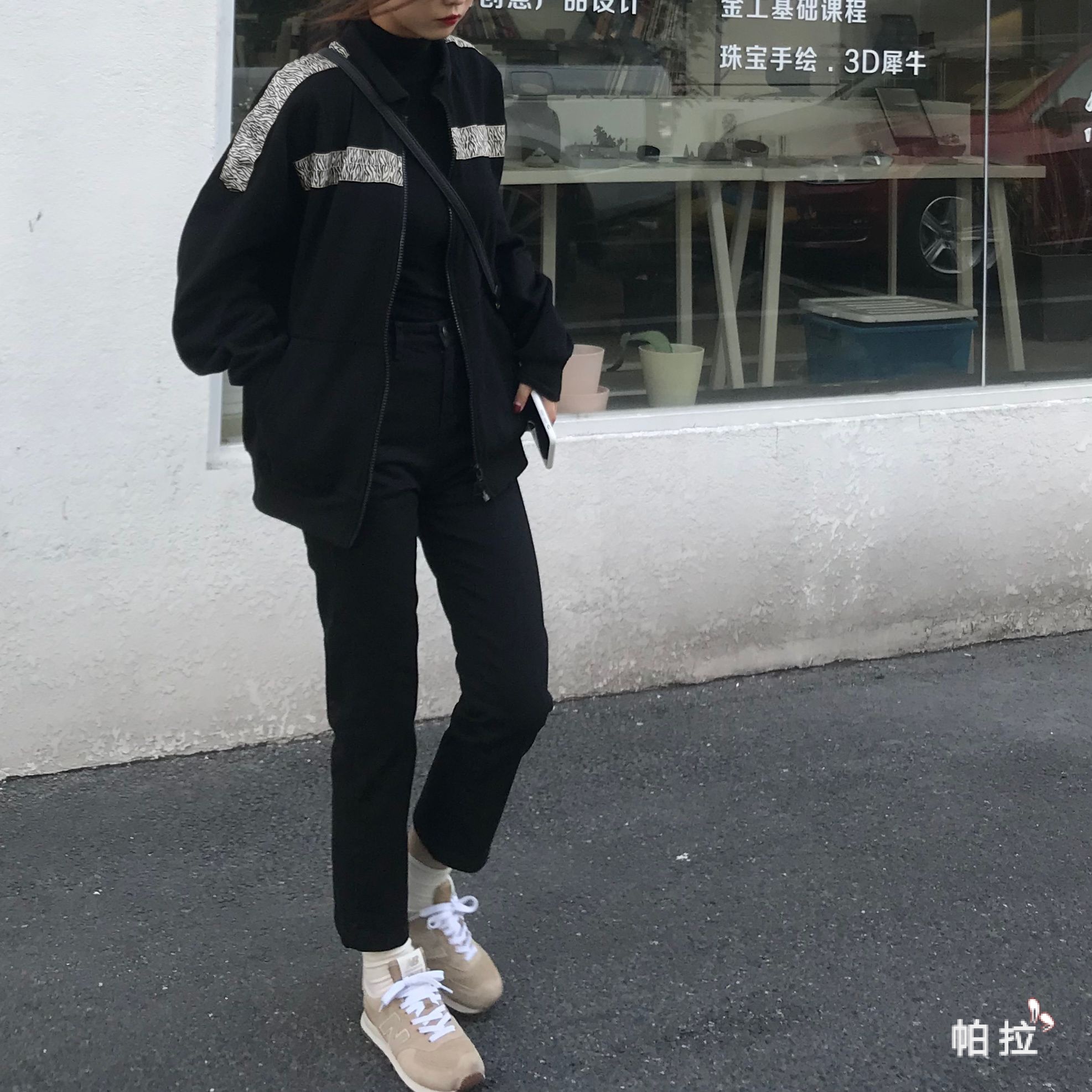 Quần jeans cho nữ lưng cao màu đen | BigBuy360 - bigbuy360.vn