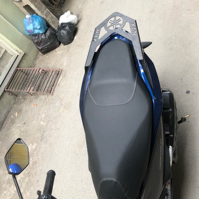 Tay xách bằng thép chế riêng cho nvx