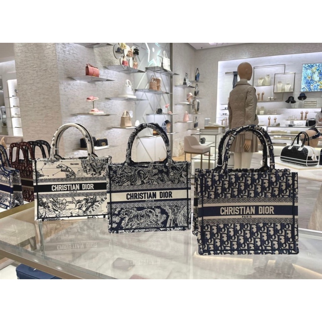 Túi Dio Book Tote Size 26 2022 Chữ Xanh Có Hộp Hàng Sẵn Hình Thật Shop Chụp