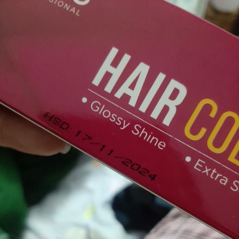 Thuốc nhuộm tóc màu ĐEN THUẦN ( phủ được bạc) tặng kèm oxy trợ dưỡng + găng tay