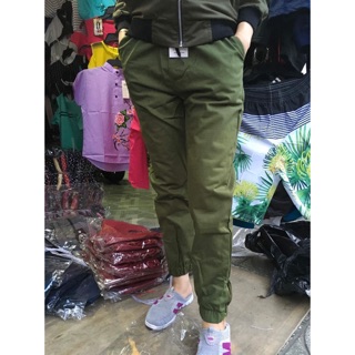 Quần jogger nam và nữ