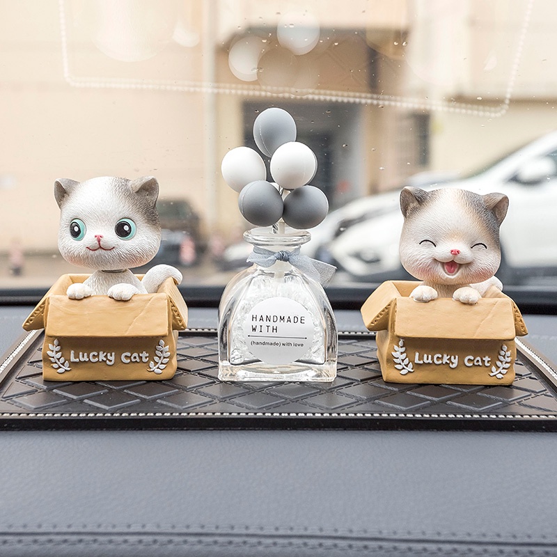 Set Mèo Lucky Trang Trí Taplo Ô Tô Decor Bàn Làm Việc Bàn Học Cực Xinh - Phụ Kiện Xe Hơi Hitechlife Cao Cấp Giá Rẻ