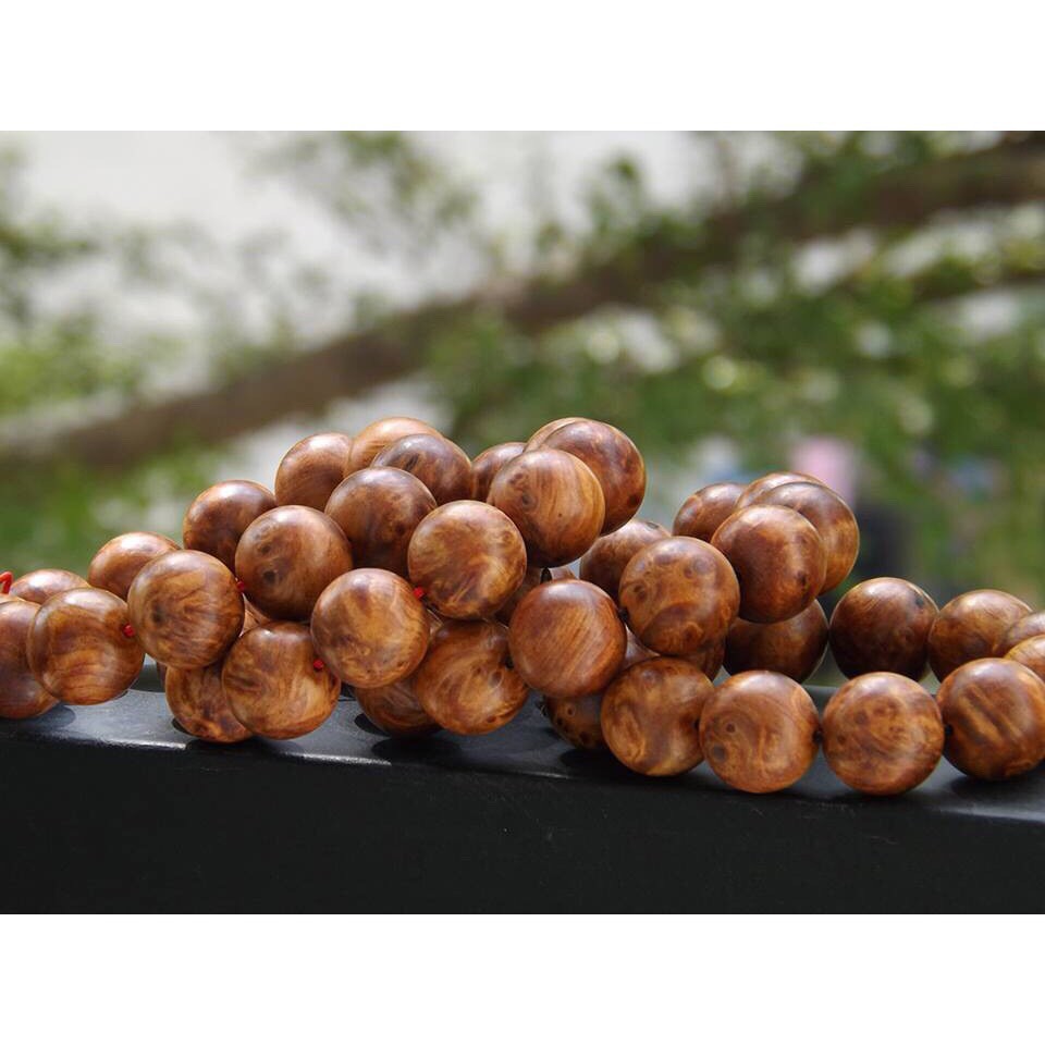 Vòng tay gỗ Huyết Long  -dung261