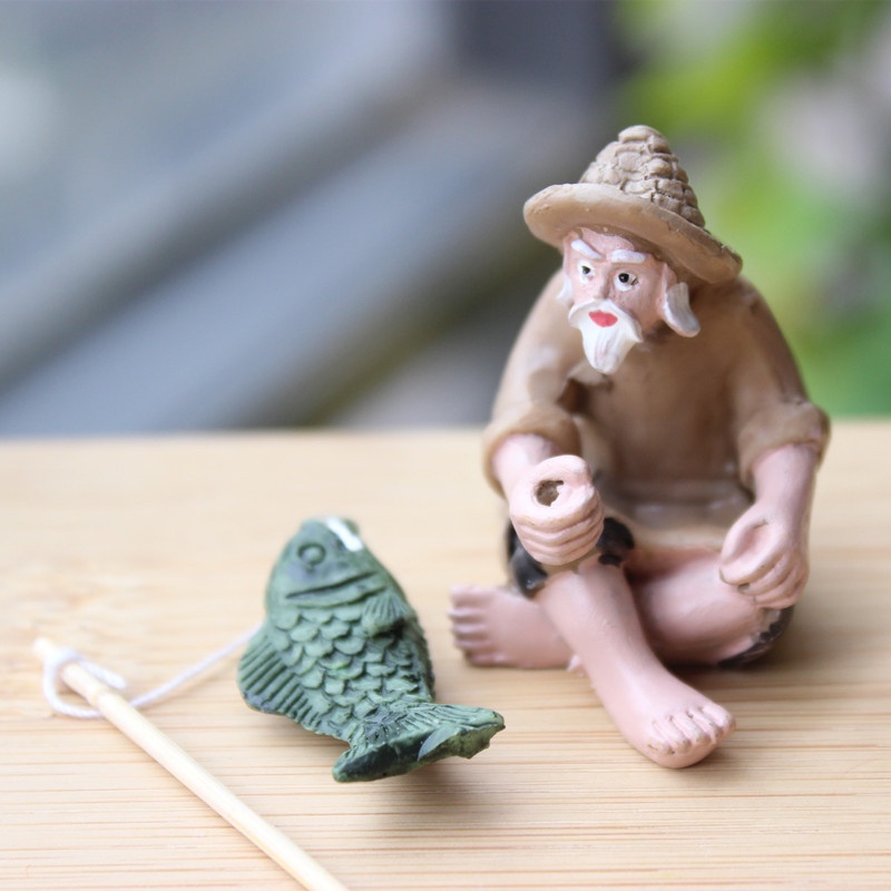 Phụ Kiện Trang Trí Vườn Hình Ông Già Bằng Nhựa Dễ Thương