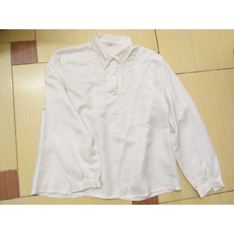 Áo sơmi Nhật size L họa tiết ren hoa thanh lý