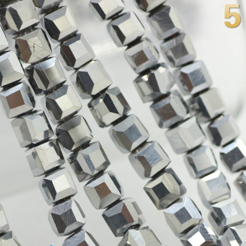 Gói 100 Hạt Thủy Tinh 4x4mm Dùng Làm Trang Sức Thủ Công