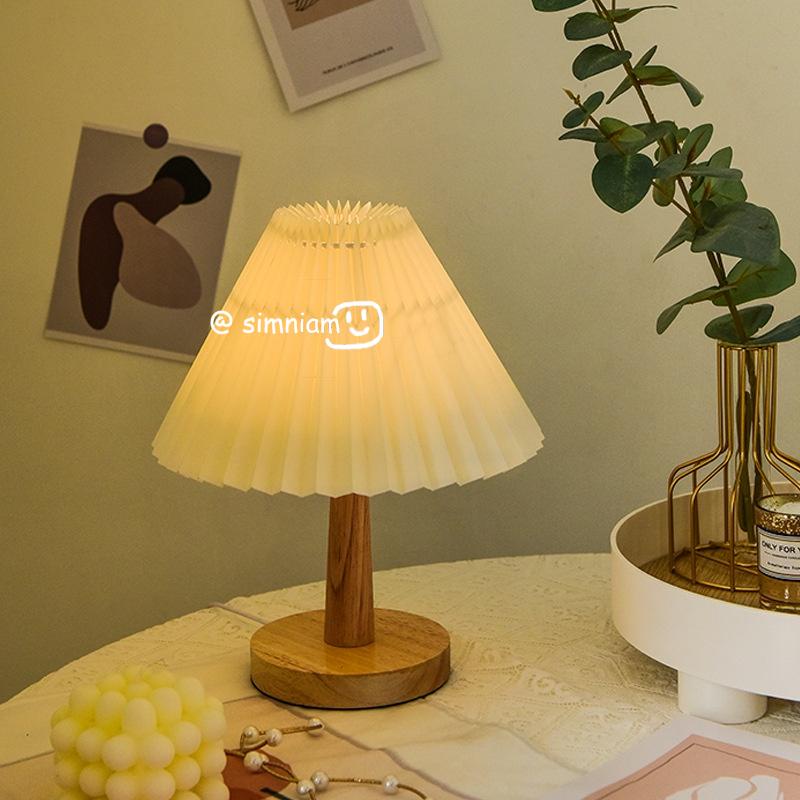 Mua Đèn bàn xếp nếp cổ điển USB Đèn ngủ LED dây mạng Bắc Âu gỗ rắn đèn ...