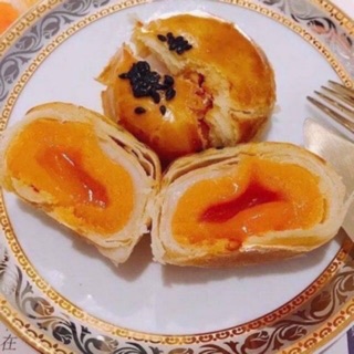 BÁNH KIM SA TRỨNG MUỐI CHẢY (1 Hộp 6 Cái)