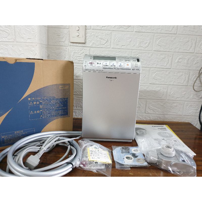 Máy lọc nước ion Kiềm Panasonic TK8051 máy mới. Date 2020.