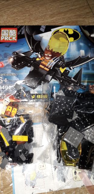 Lắp ráp 1 hộp LegoBatman 64025 có 90 chi tiết bằng nhựa