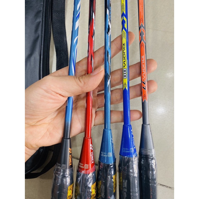 VỢT CẦU LÔNG YONEX 100% cacbon ( tặng kèm đan dây,cuốn cán + Túi đựng vợt)