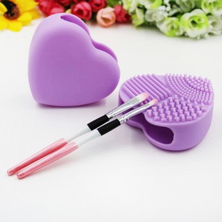 Rửa Cọ Make up Silicone Trái Tim