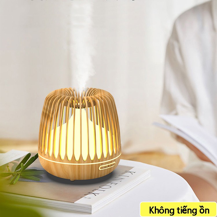 Máy xông tinh dầu Humidifier dung tích 500ml đèn led 7 màu - K8