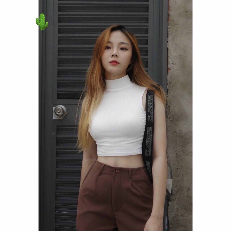 Áo croptop 3 lỗ ôm body dáng chuẩn