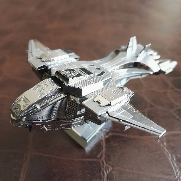 Mô Hình 3D Kim Loại Phi Thuyền UNSC Pelican Trong Series HALO (chưa ráp)
