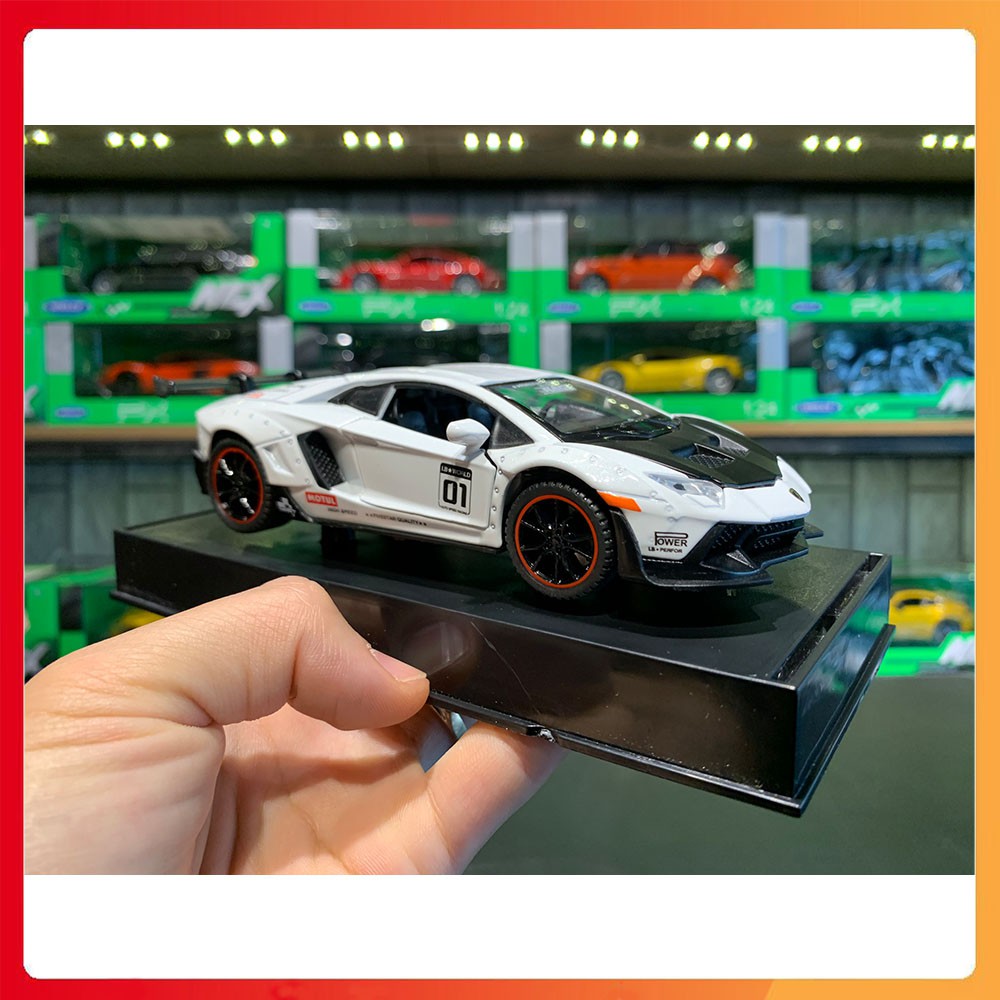 Mô hình xe Lamborghini Aventador LP700-4 Liberty Walk LB Performance Wide Body tỉ lệ 1:32