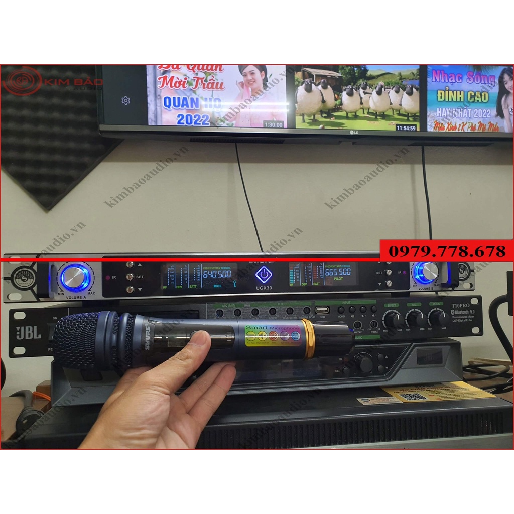 Micro Không Dây Shure UGX30 Loại 1 - Mới nhất 2022