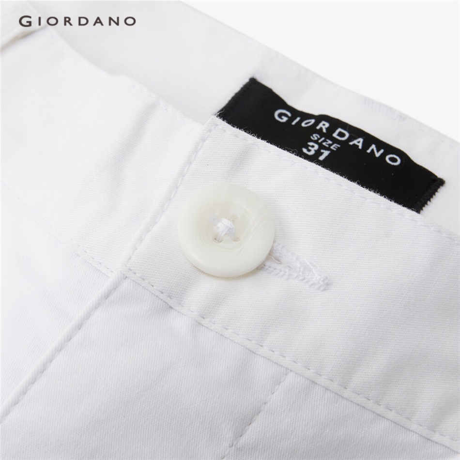 Quần short GIORDANO 13102231 mỏng nhe giản dị thời trang mùa hè cho nam