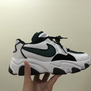 GIÀY THỂ THAO TREND 2020