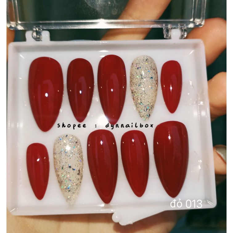 Móng tay giả màu đỏ 013