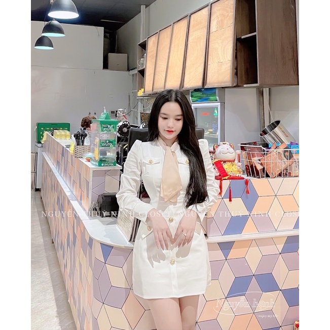 Đầm kaki cúc đồng phối cổ lụa