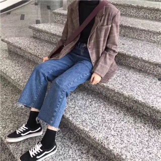Quần jean ống suông cạp cao
