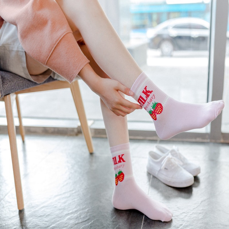 Tất nữ mềm mại in hình dễ thương