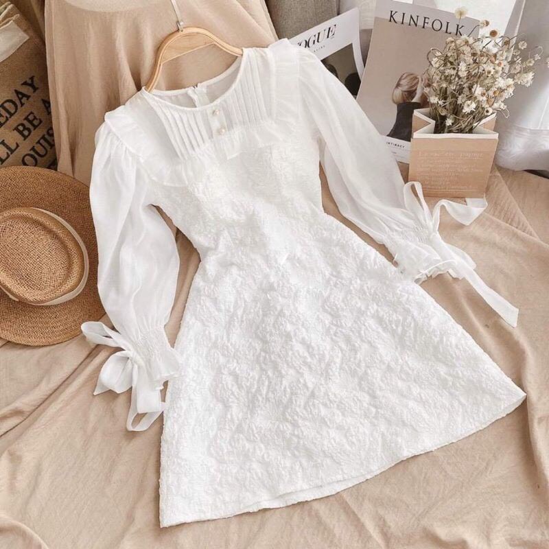 Váy Trắng Chất Gấm Xốp Dập Nổi Phong Cách Nhẹ Nhàng
