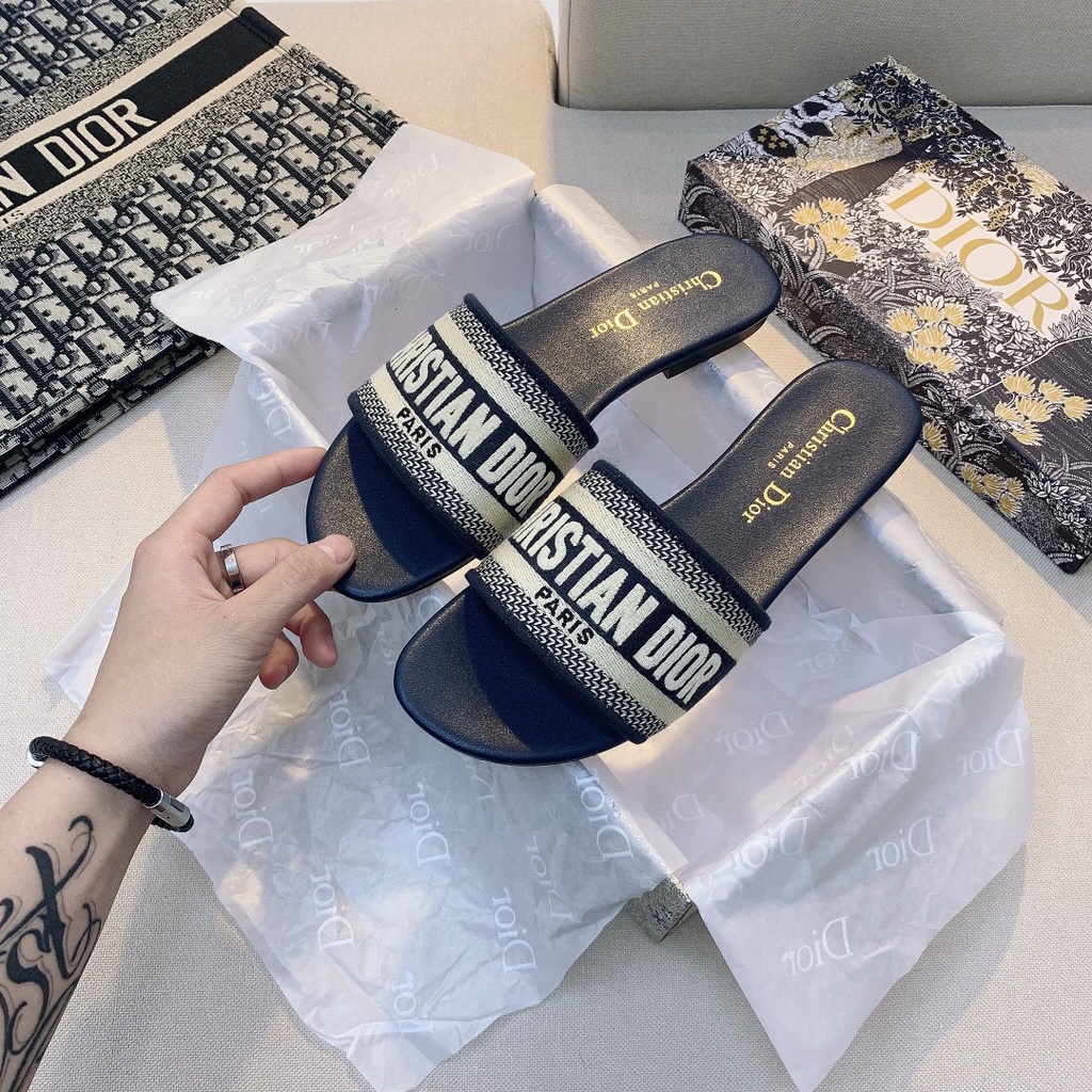 (Xanh Navy) Dép Sandal Phẳng Thêu Họa Tiết Chất Liệu Cotton Cho Nữ