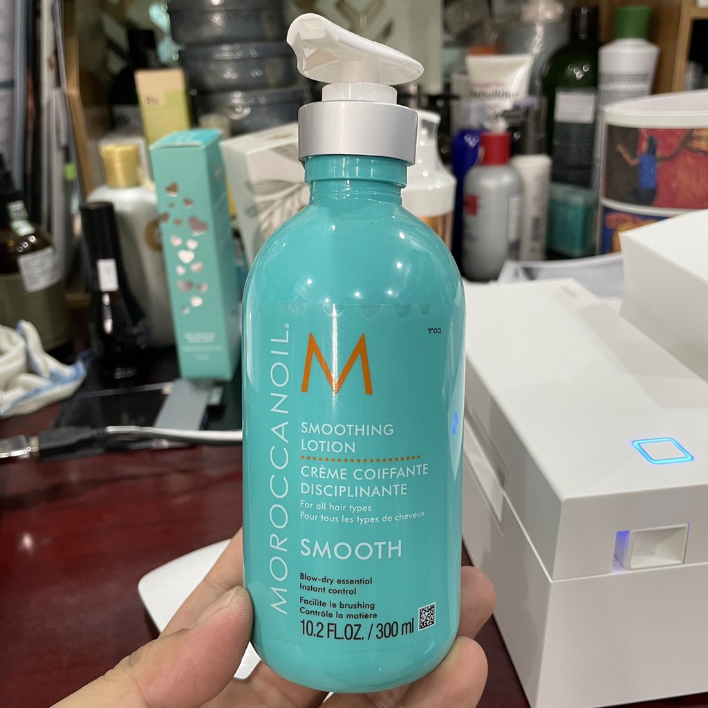 Chính hãng  Kem sấy suôn mượt dành cho mọi loại tóc Moroccanoil Smoothing Lotion 300ml ( Lotion Lissante )