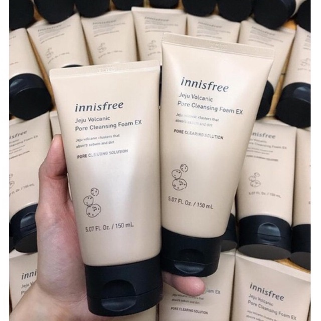 Sữa rửa mặt tro núi lửa  INNISFREE Jeju Volcanic Pore Cleasing Foam