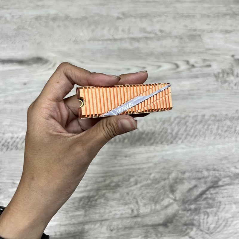 [Mã TINH20KSP giảm ngay 20k] Ổ cứng SSD Gigabyte Aorus 2TB PCIe Gen4 NVMe M.2 | BigBuy360 - bigbuy360.vn