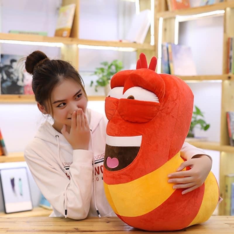 Gối Ôm Gấu Bông Cho Bé Hình Sâu Larva Màu Đỏ Siêu To Khổng Lồ