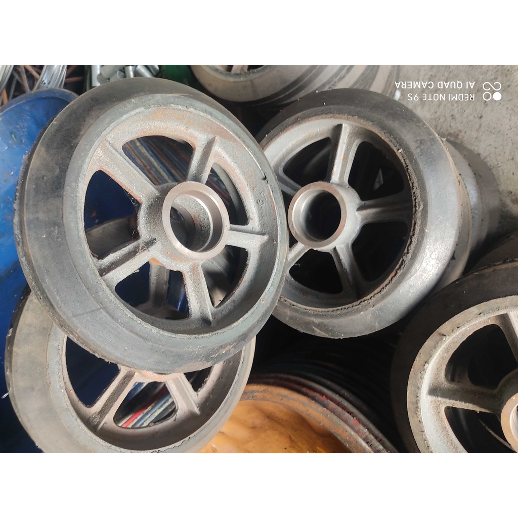 Bánh gang cao su đường kính 25cm  Đường Kính 25cm BXCS-25  Bánh xe chở rác