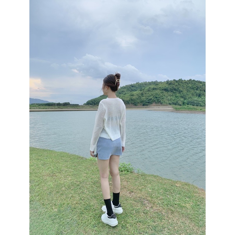 (HÀNG CÓ SẴN) Áo Cardigan len dệt kim mỏng màu trắng Rosé - Jennie / Chân váy chữ A xẻ tà 2 bên màu xanh - Meadow | BigBuy360 - bigbuy360.vn