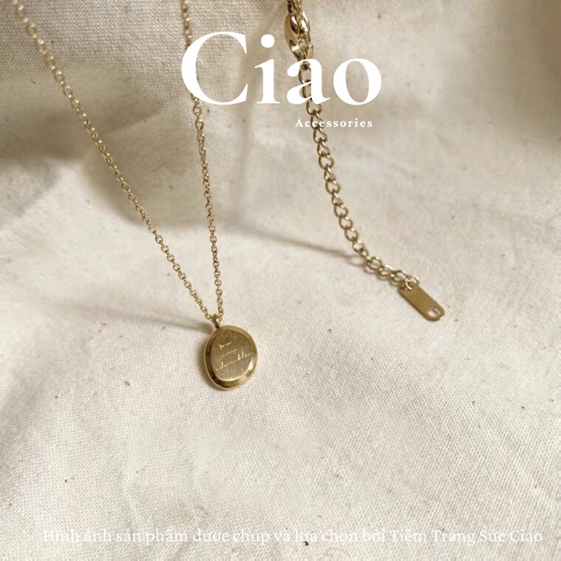 [NEW ITEM] Dây chuyền/ Vòng cổ titan không gỉ mặt tròn khắc chữ tinh tế Letitia Ciao