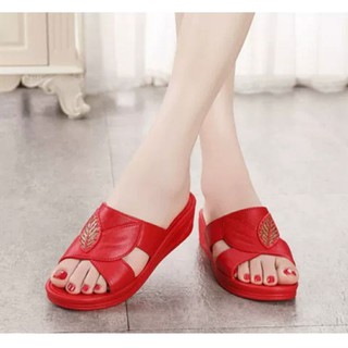Dép đế xuồng chiếc lá