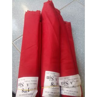 10 chiếc khăn quàng đỏ loại đẹp viền cạnh