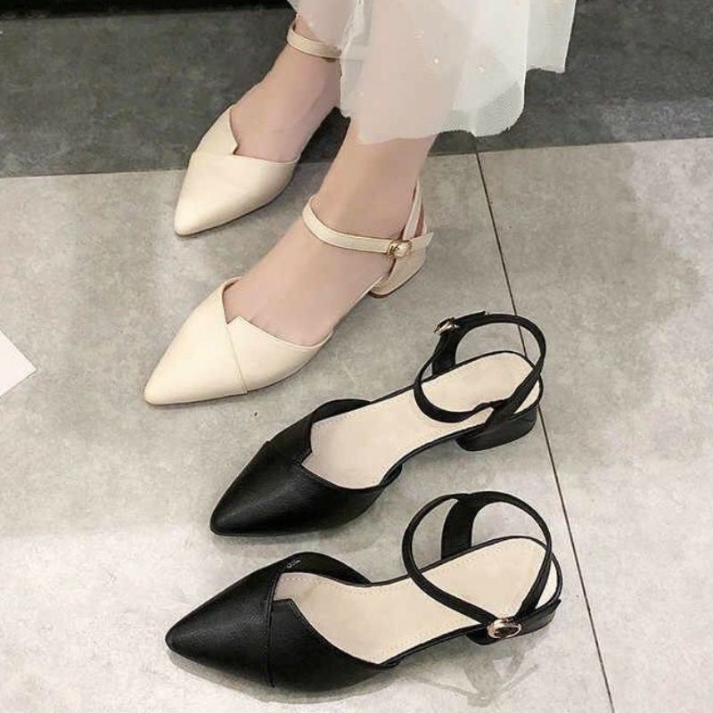 Giày bít mũi cao gót 3 phân hai màu đen kem