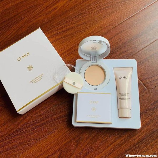 Bộ Phấn Phủ Dưỡng Trắng Dạng Nén Ohui Ultimate Brightening Varnishing Pact SPF30 PA++