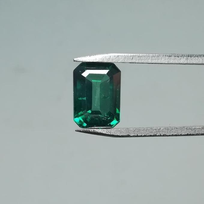 Đá Topaz Tự Nhiên Màu Xanh Lá Topaz 0512