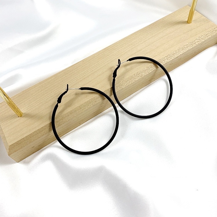 Bông trai khuyên tròn đen đơn giản dễ thương - HT323