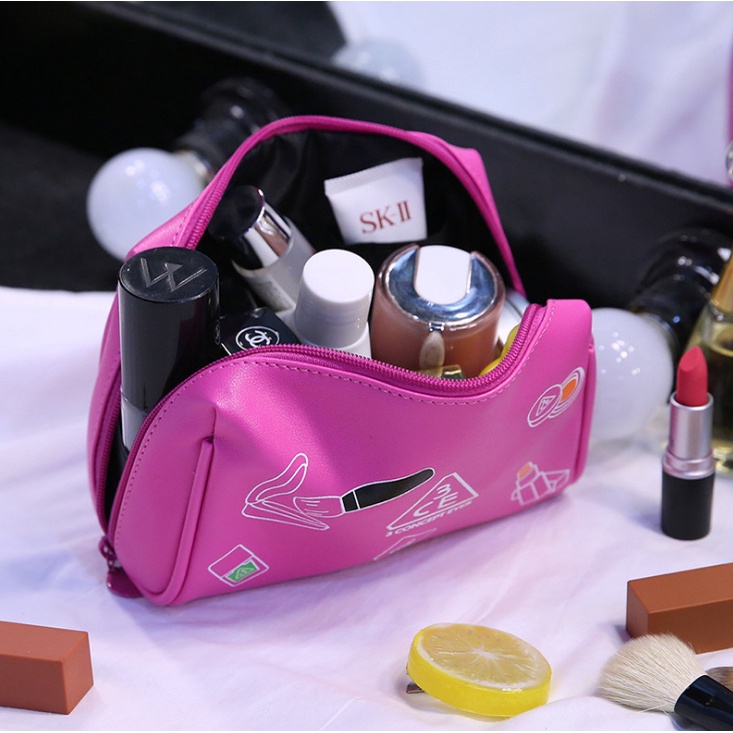 Túi đựng mỹ phẩm 3CE da PU tiện dụng kích thước 12x8x18cm