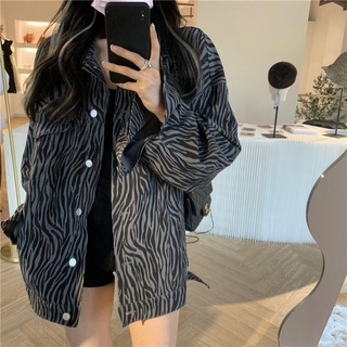  Jiashucheng Áo Khoác Denim Dáng Rộng In Họa Tiết Ngựa Vằn Phong Cách Hàn Quốc Thời Trang Xuân Thu Mới Cho Nữ 