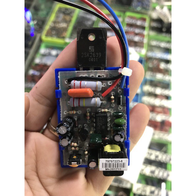 HOT-Bo nguồn 3 dây