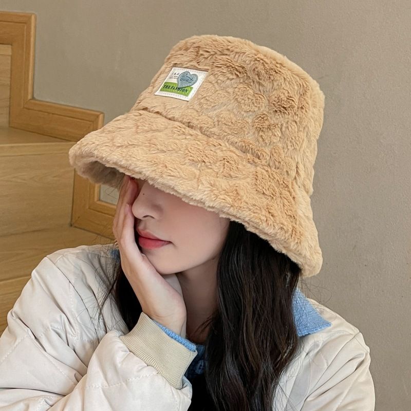 MŨ BUCKET LÔNG TAG VẢI TRÁI TIM