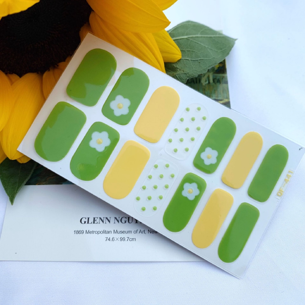 Miếng dán móng tay họa tiết chấm bi/kẻ sọc/cầu vồng/dâu tây 3D thời trang chống thấm nước nhỏ xinh