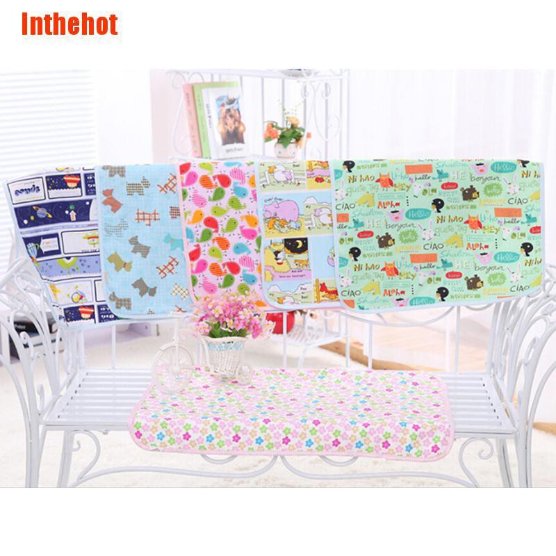 Thảm Du Lịch Chống Thấm Nước Tiện Lợi