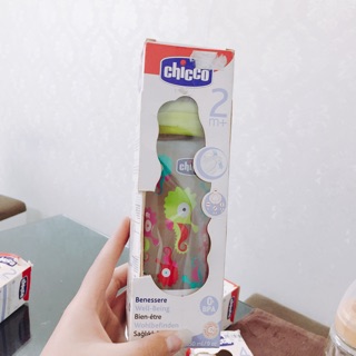 Bình sữa chicco 250ml núm ty silicon 2m+